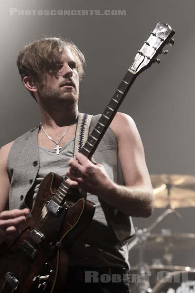 KINGS OF LEON - 2008-07-08 - PARIS - Zenith - 